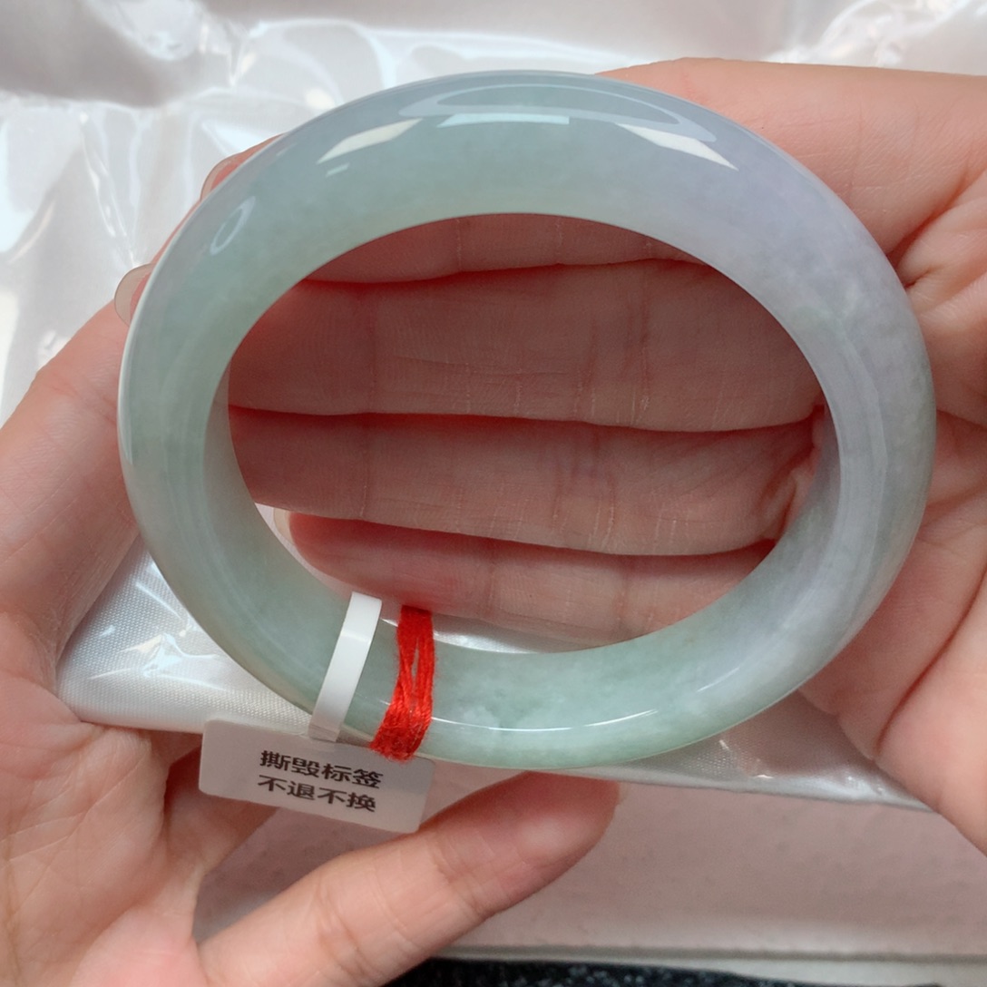 翡翠手镯未镶嵌55.9圈 淡晴底飘抹紫