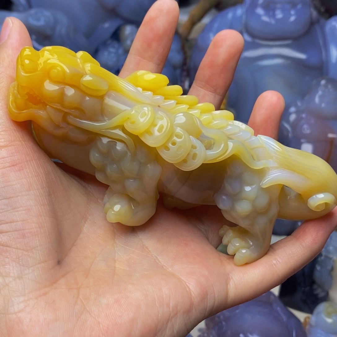 玛瑙/玉髓手把件未镶嵌是***！