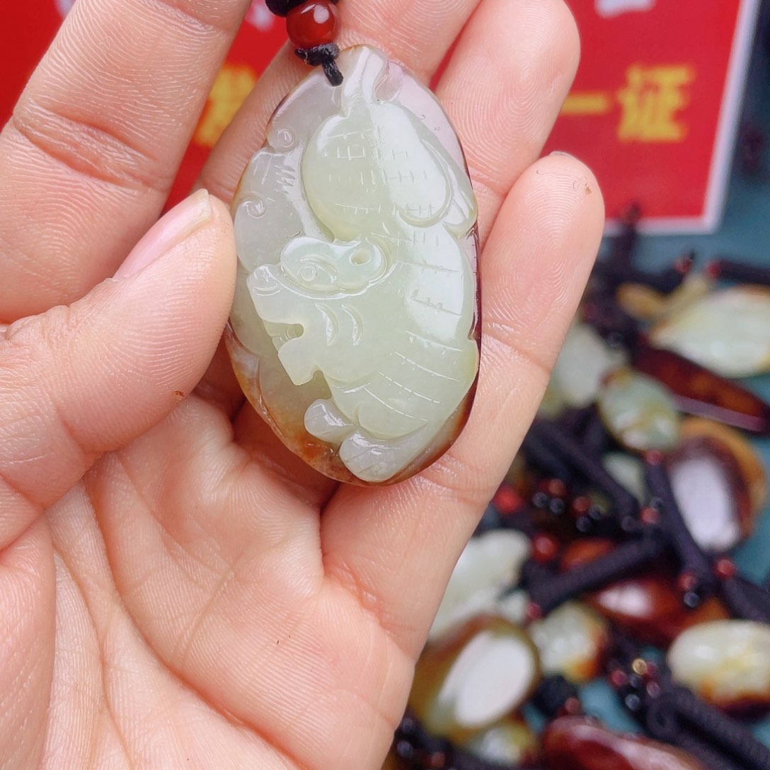 和田玉颈饰未镶嵌