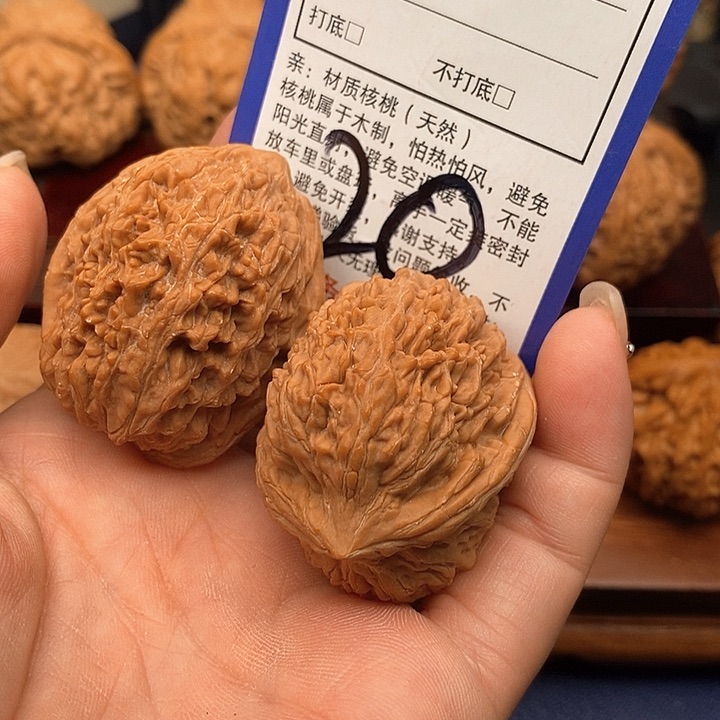 桃核吊坠大蒜头狮子头35