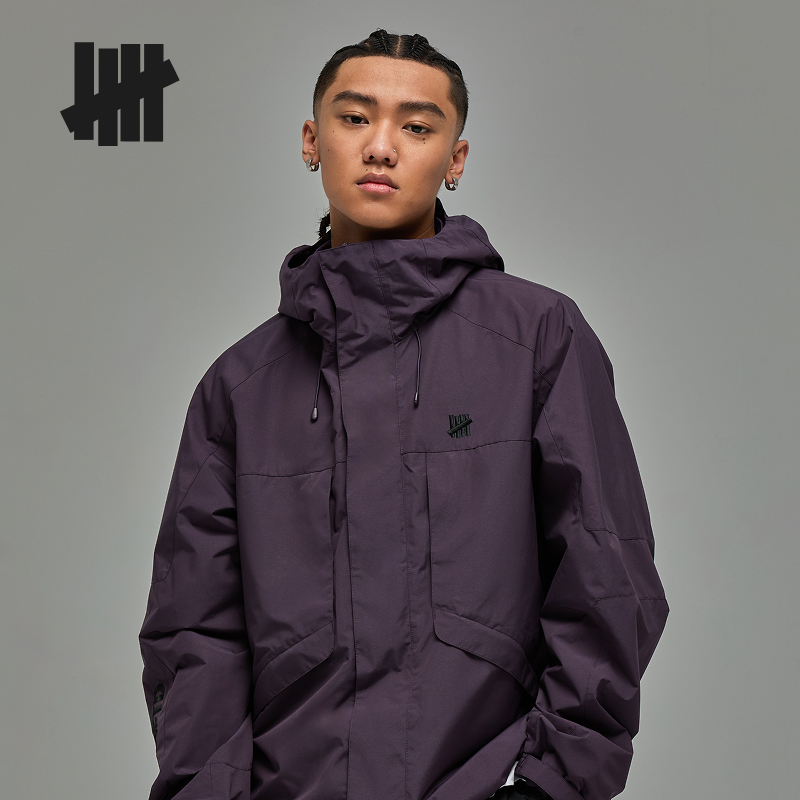 UNDEFEATED五条杠秋季新品多口袋梭织连帽防泼水外套UC53GWJ07M