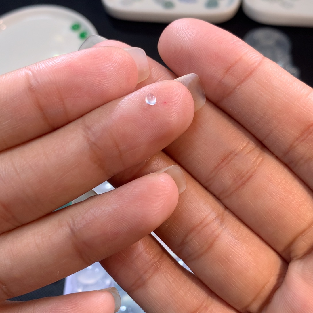 翡翠裸石未镶嵌小蛋面