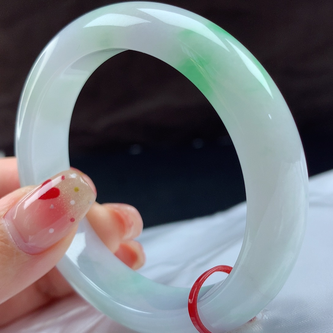 翡翠手镯未镶嵌?***之432593，