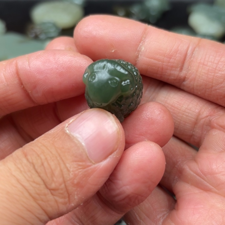 和田玉吊坠未镶嵌