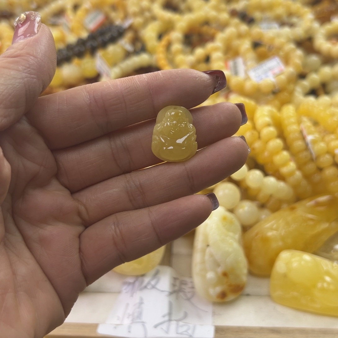 琥珀珠宝奇石未镶嵌