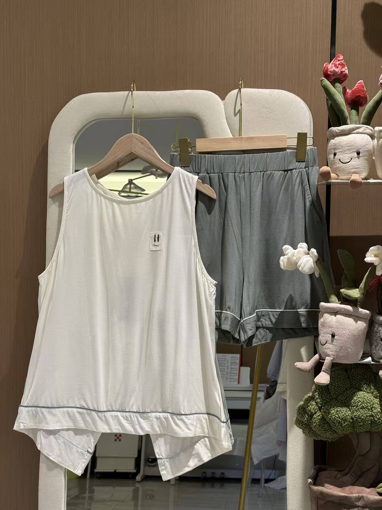 性感睡衣女夏季吊带睡裙2025年新款带胸垫冰丝长袖睡袍两件套薄款