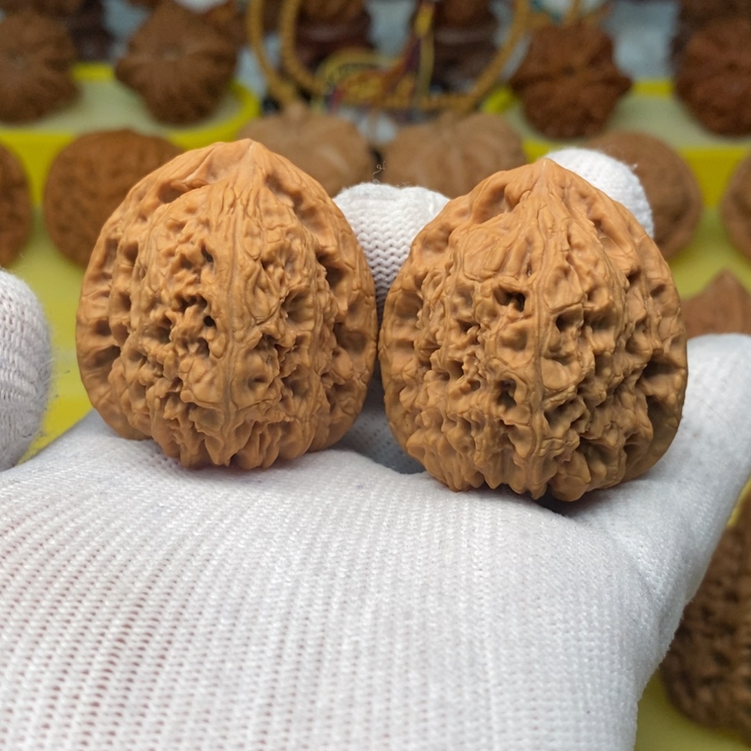 吊坠桃核高炮南疆石