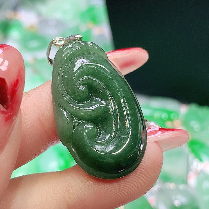 翡翠未镶嵌颈饰翡翠