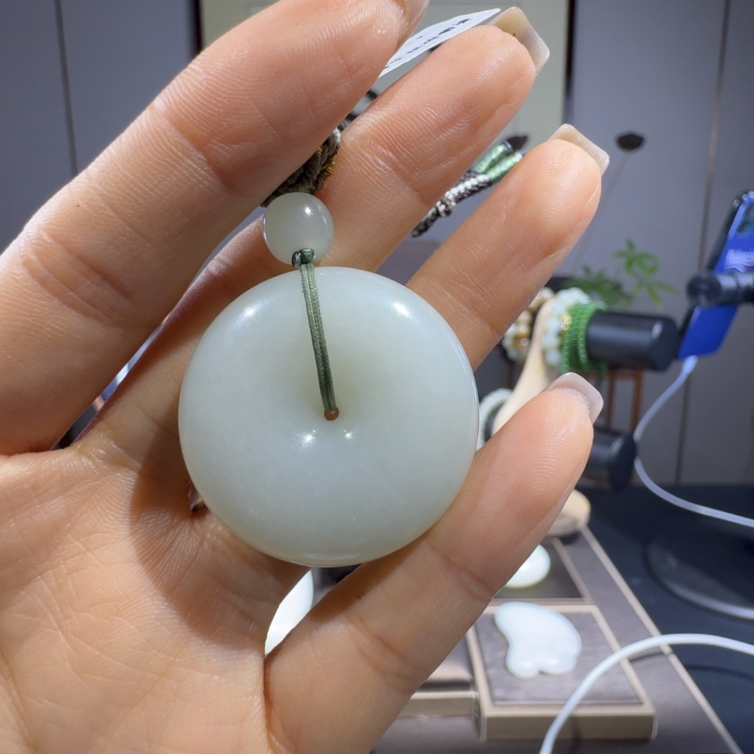 未镶嵌和田玉手串