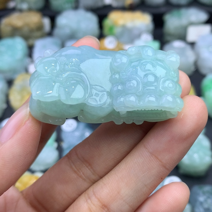 翡翠颈饰未镶嵌天然缅甸翡翠