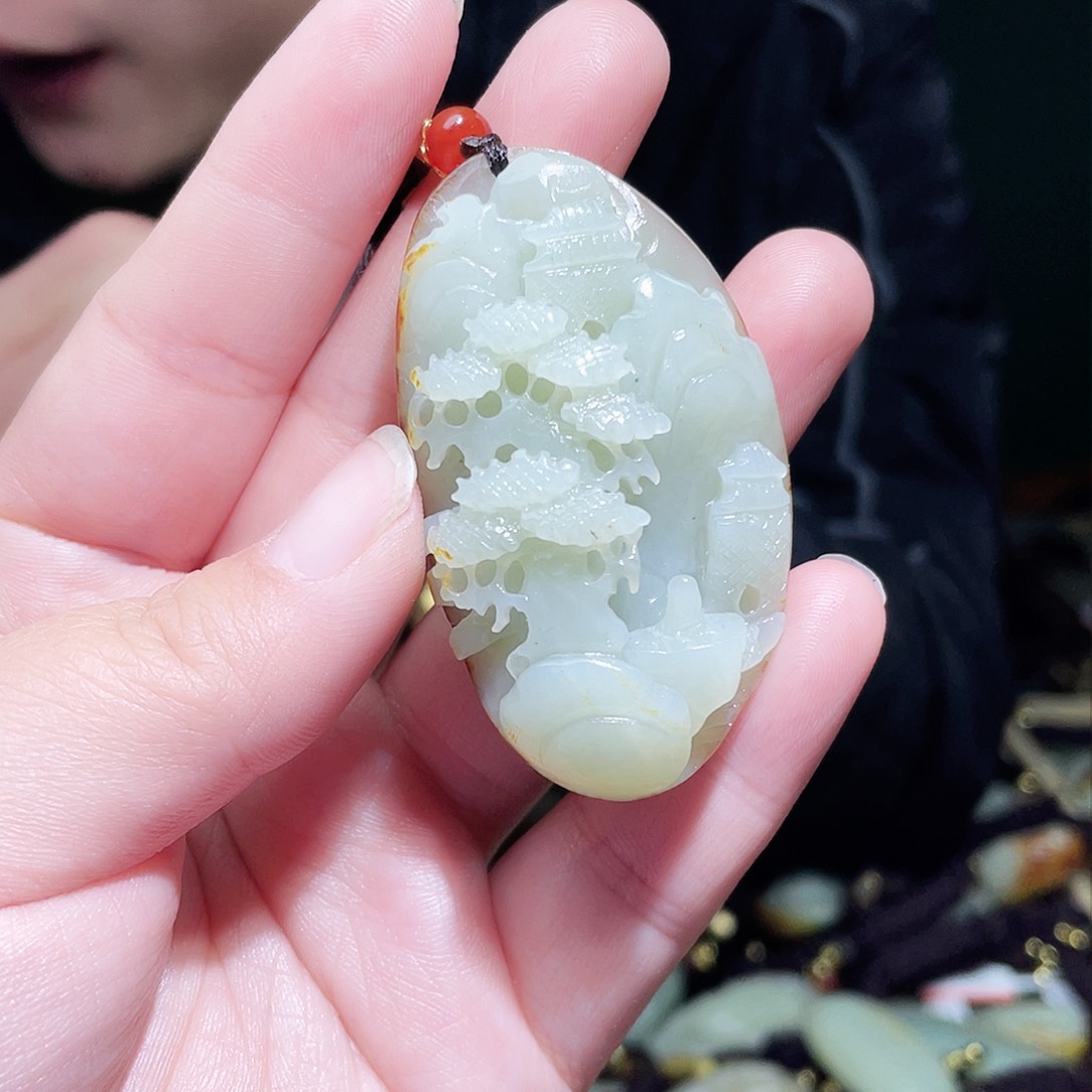 和田玉颈饰未镶嵌