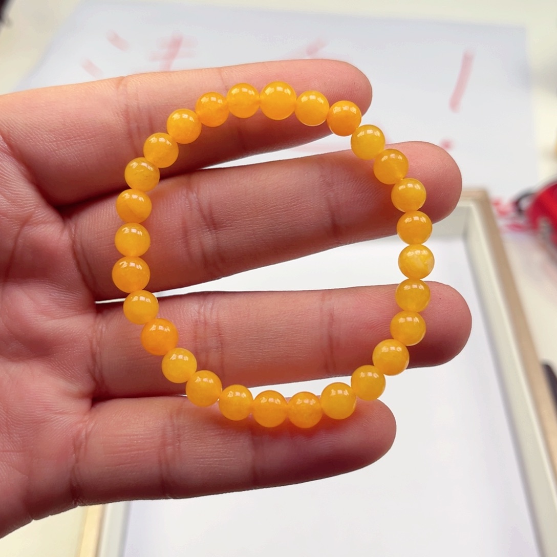 石英质玉未镶嵌颈饰