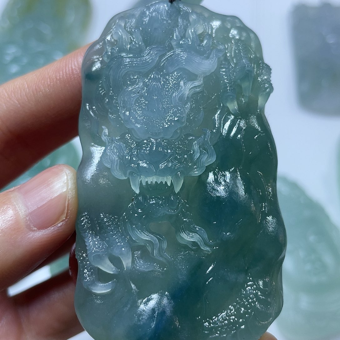 定制翡翠未镶嵌挂件