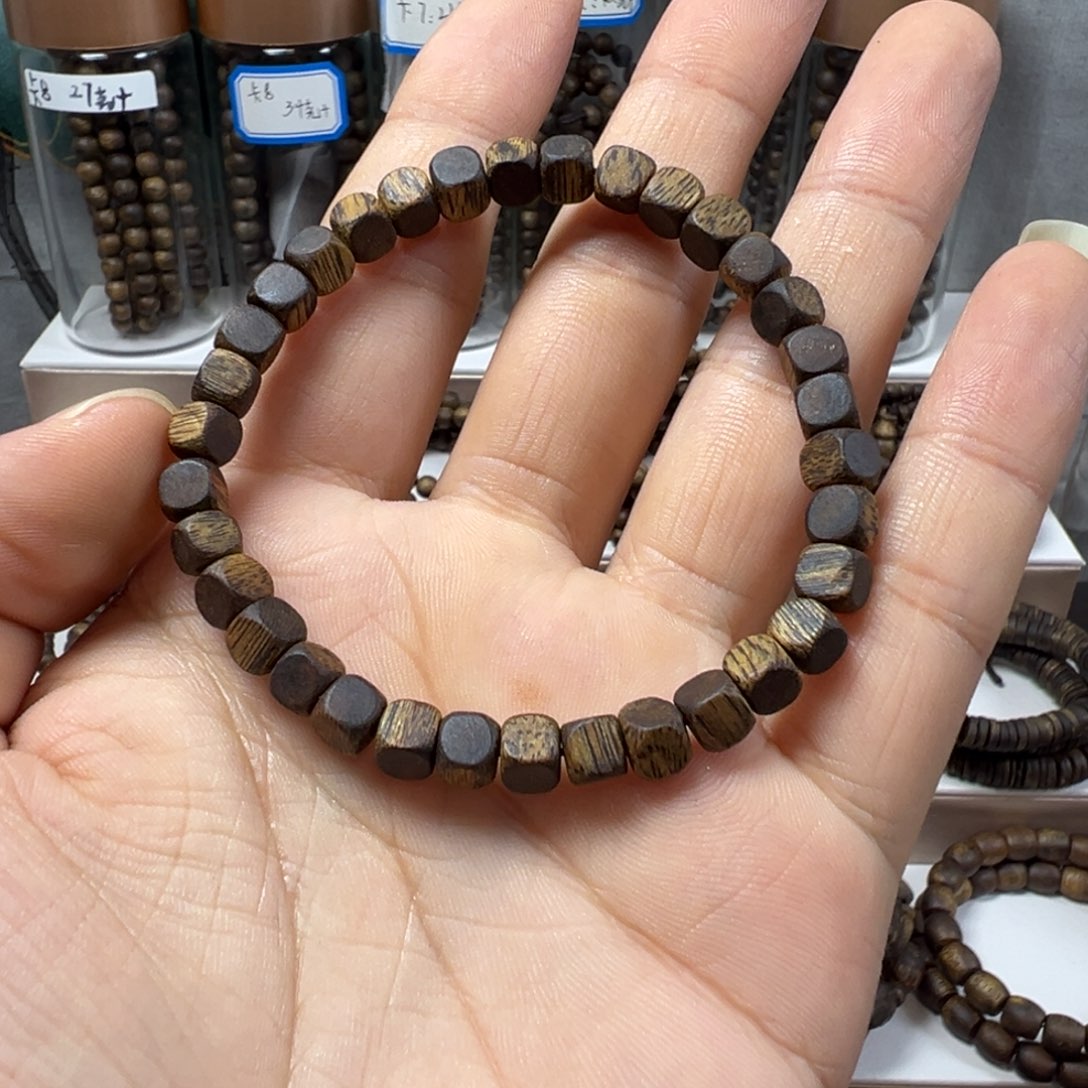 沉香碎屑沉香奇楠沉香卡5单圈方糖