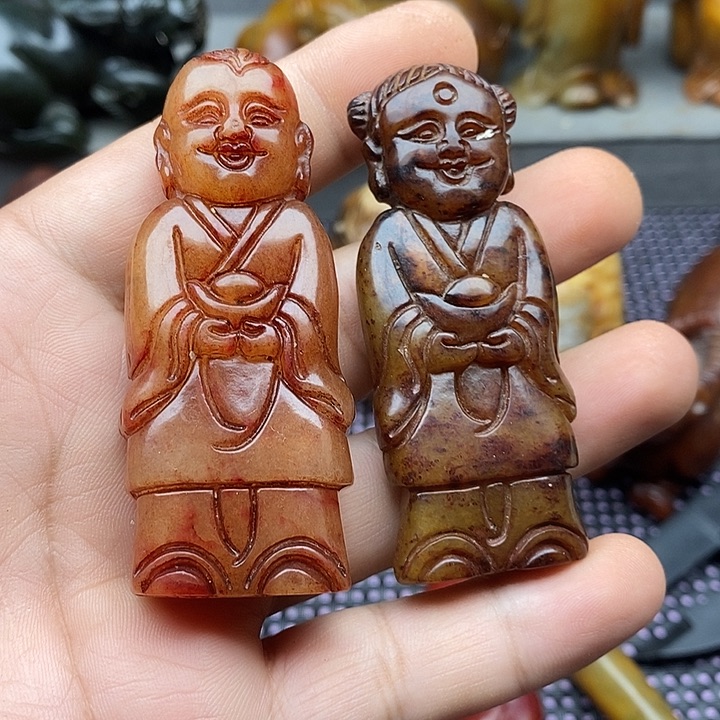 未镶嵌蛇纹石玉颈饰