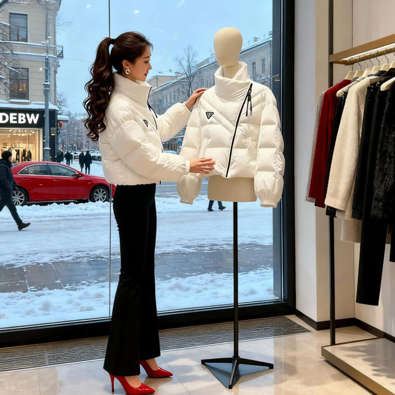 今年流行的超好看白色棉服女冬季2025新款高级感加厚棉袄短款外套