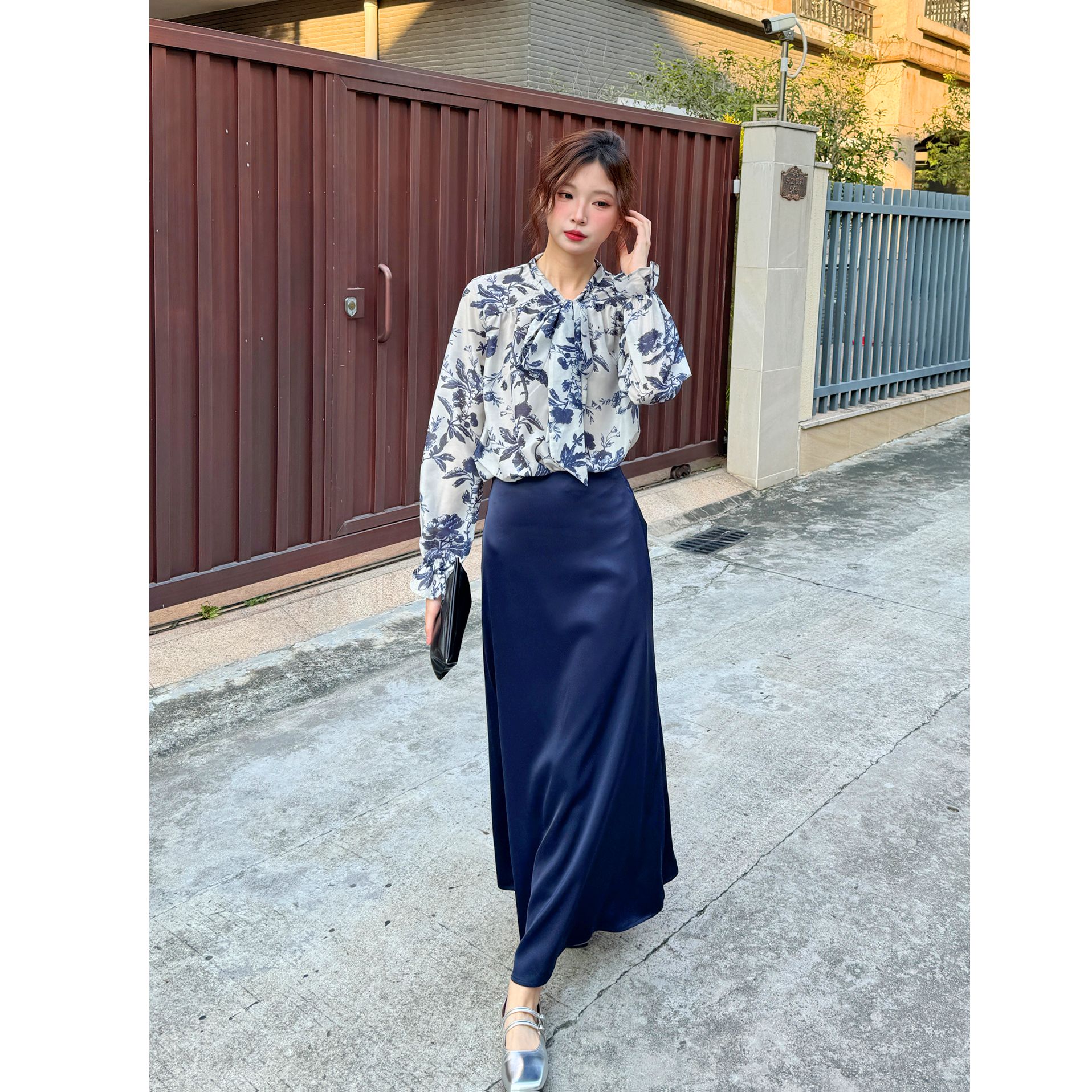 【墨染花影】早秋气质水墨印花飘带衬衫藏青风衣半裙三件套女S11135