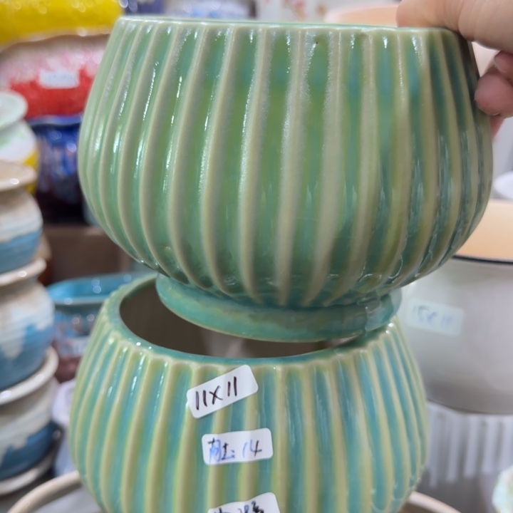 凑9块包邮，有孔，陶瓷花盆