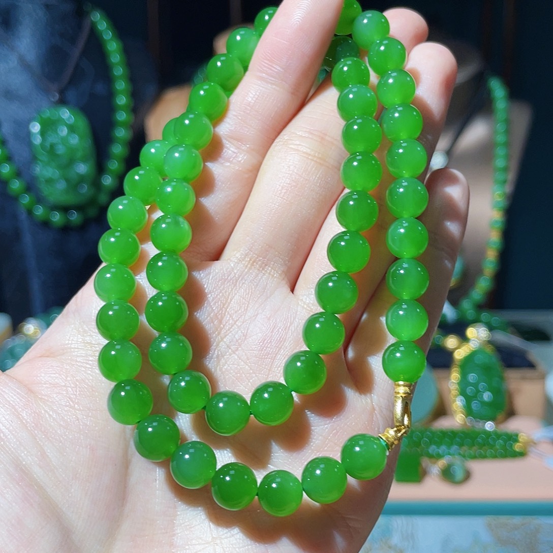 和田玉（碧玉）18K金镶嵌颈饰