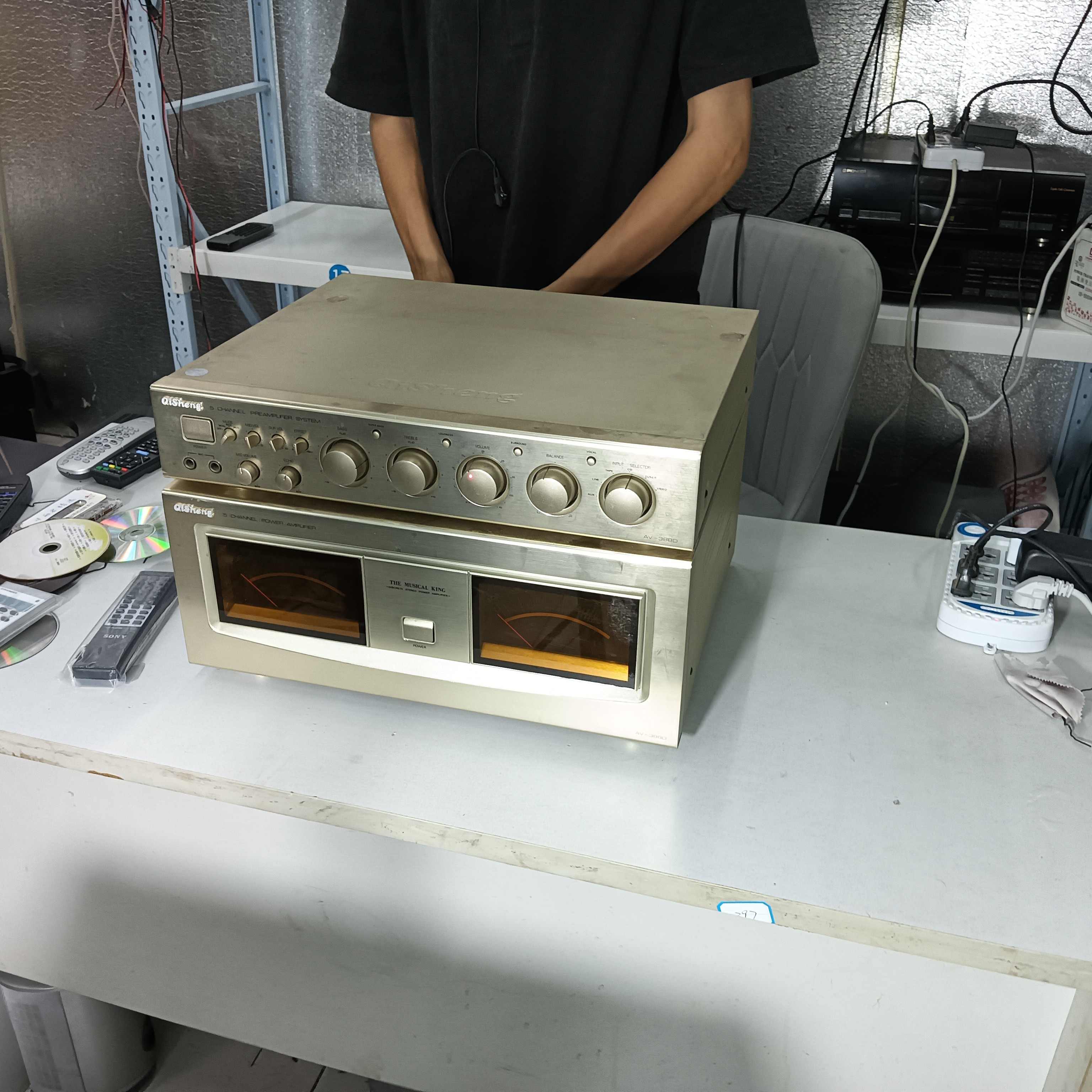 9新  奇声AV-388D前后级功放二手不包邮不支持退换