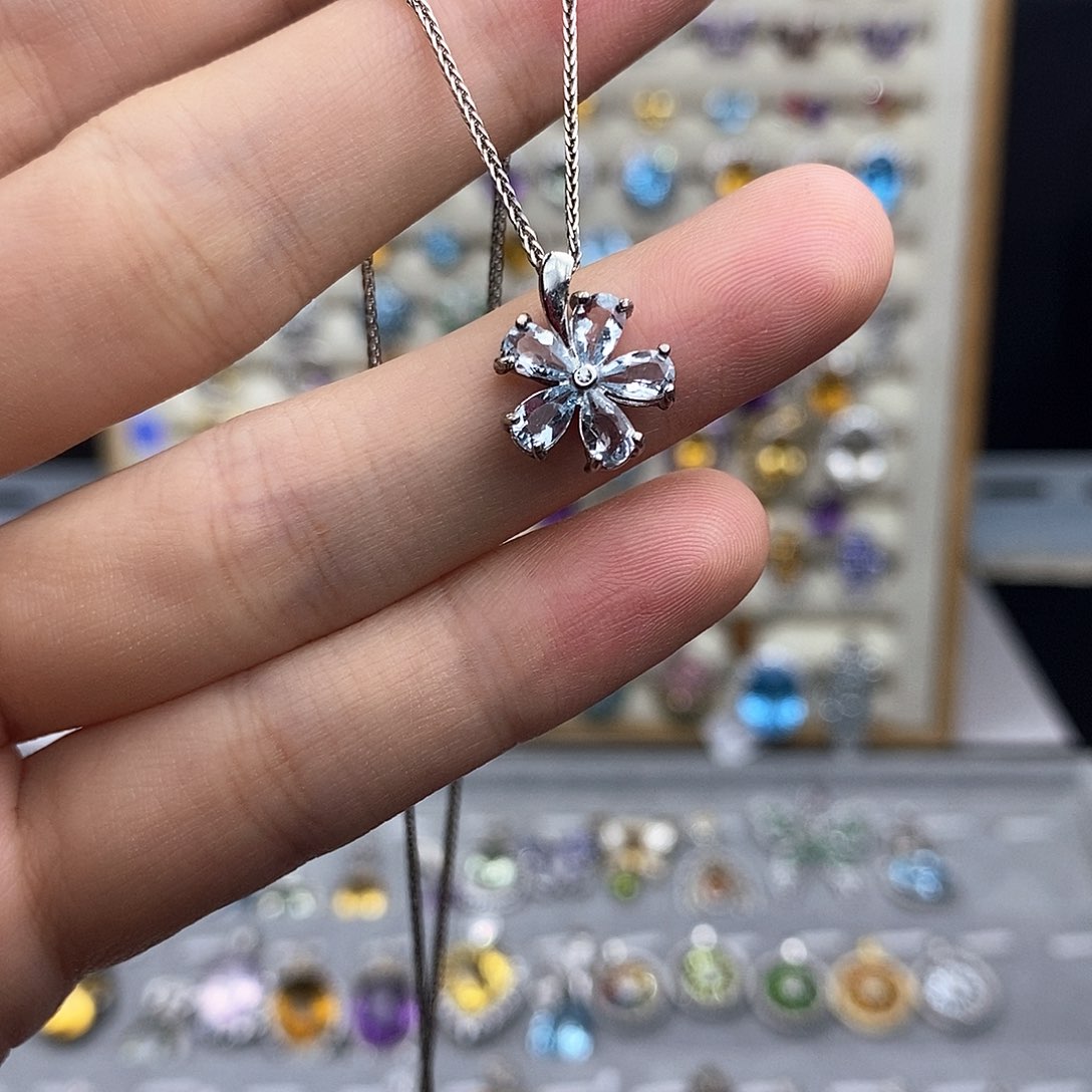 银S925镶嵌吊坠(不含链)海蓝宝石（不含证书）