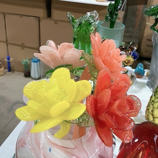 琉璃花瓶高45厘米宽9厘米