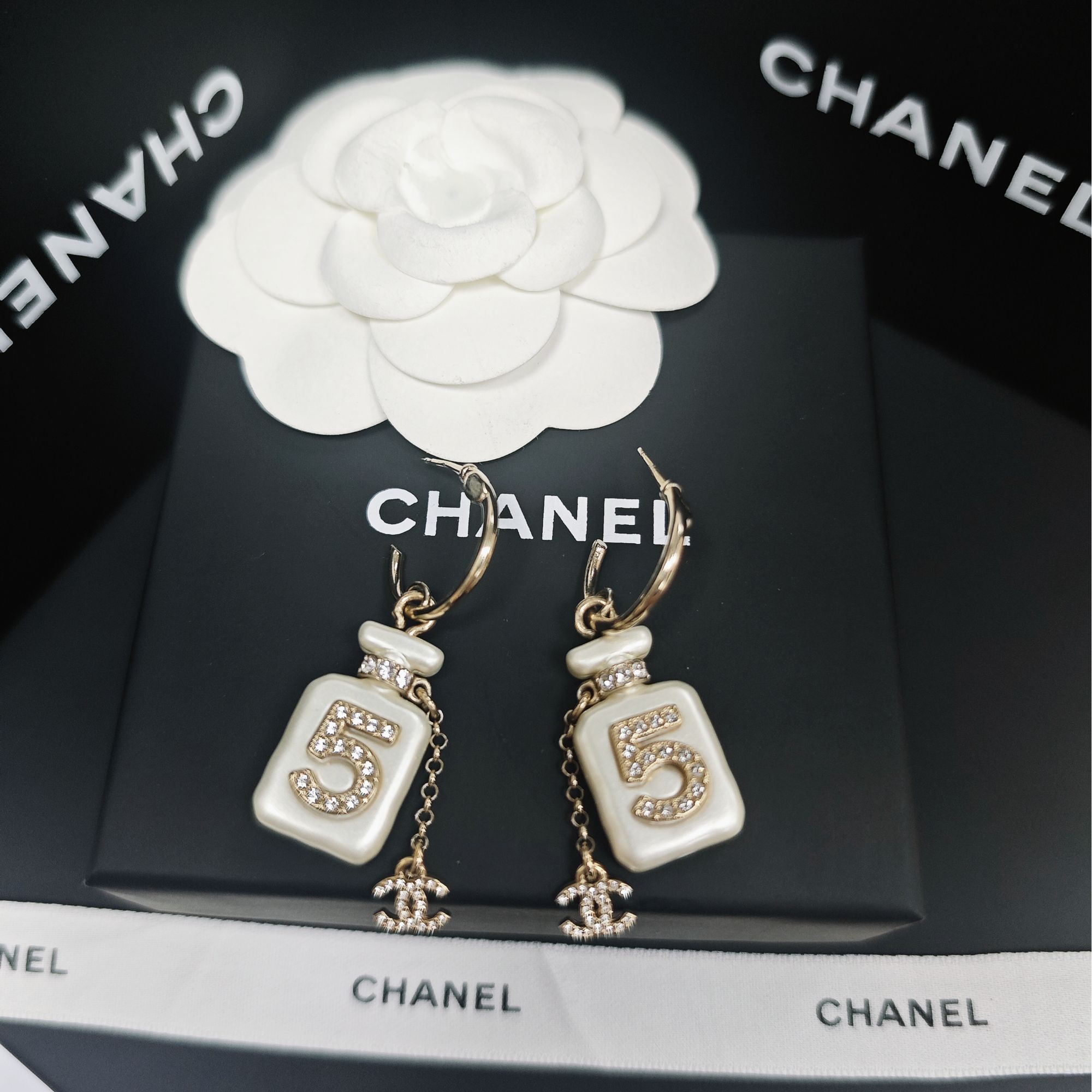 未使用 Chanel/香奈儿 耳钩耳环气质百搭经典时尚香水瓶