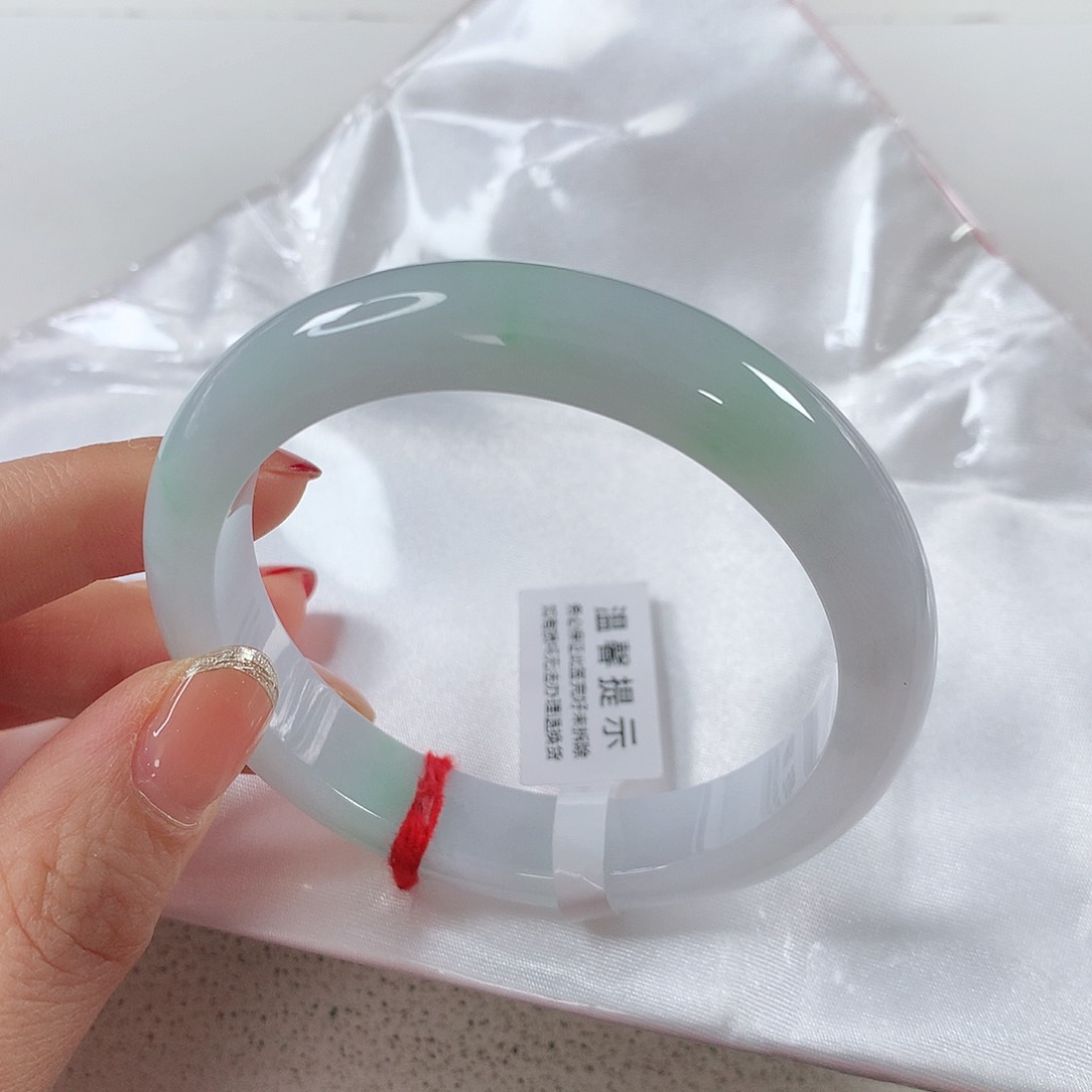 翡翠手镯未镶嵌 正圈①①②