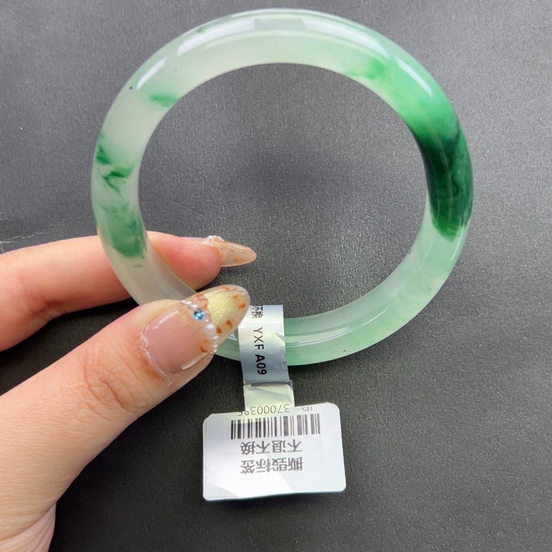 石英质玉未镶嵌手镯+60 会会