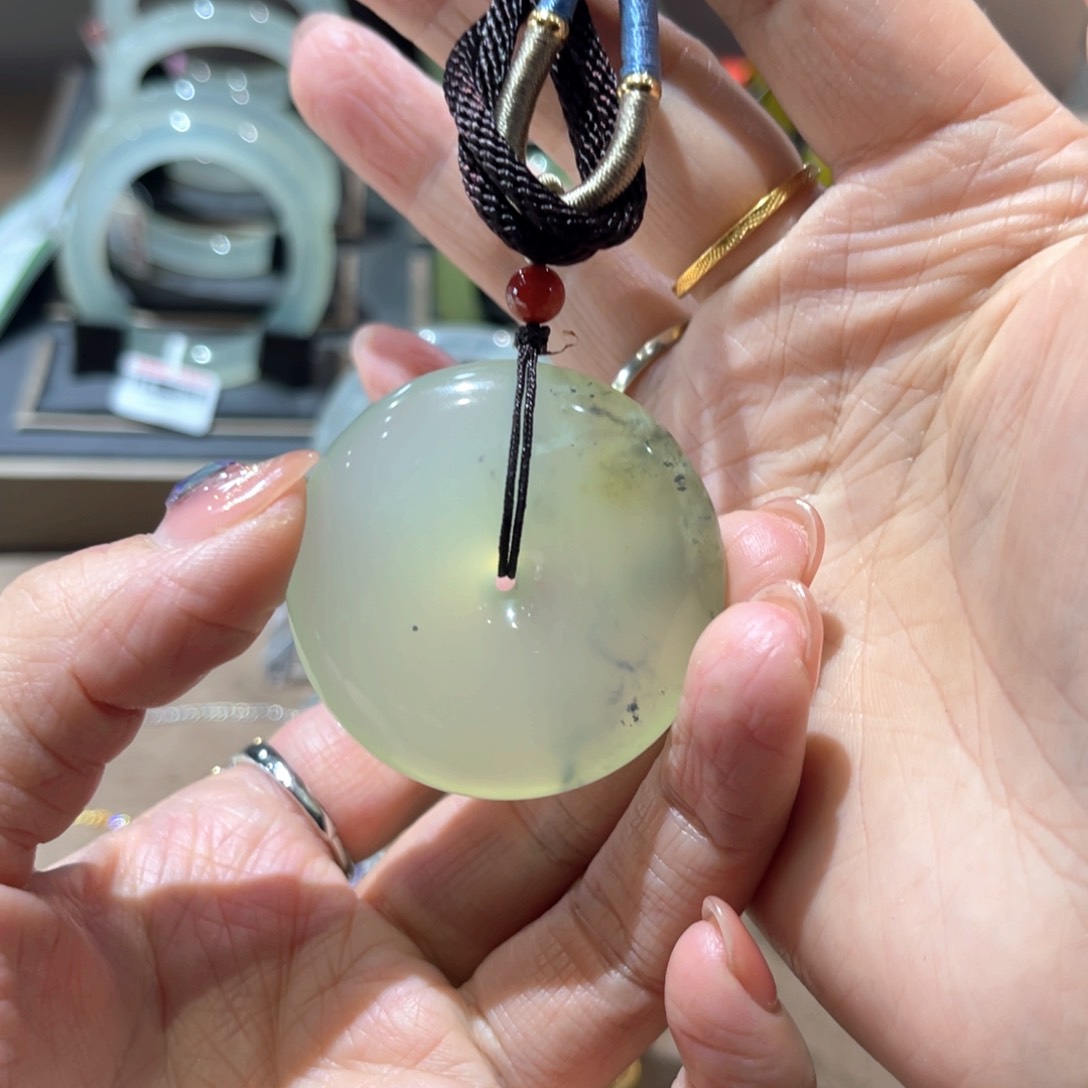 岫玉手镯未镶嵌手镯