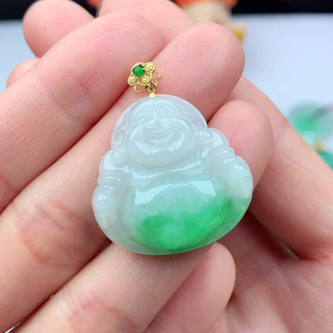 翡翠颈饰18K金镶嵌翡翠