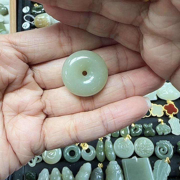 和田玉吊坠(不含链)未镶嵌