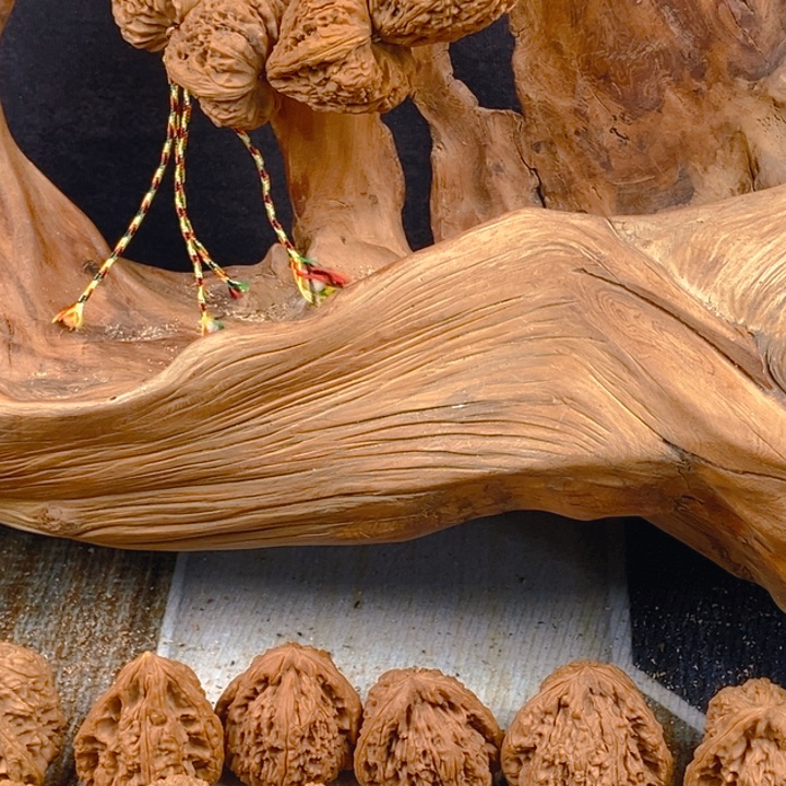 文玩核桃吊坠半***＂南疆