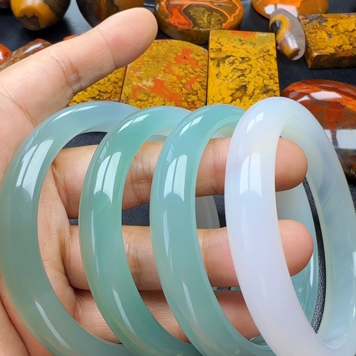 a***嗯玛瑙/玉髓首饰未镶嵌