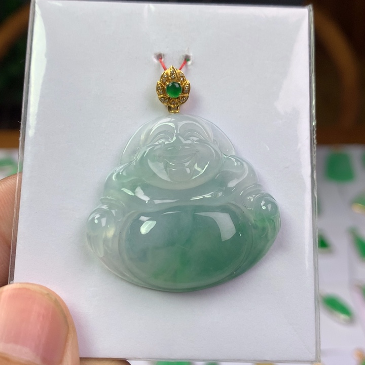 颈饰18K金镶嵌翡翠