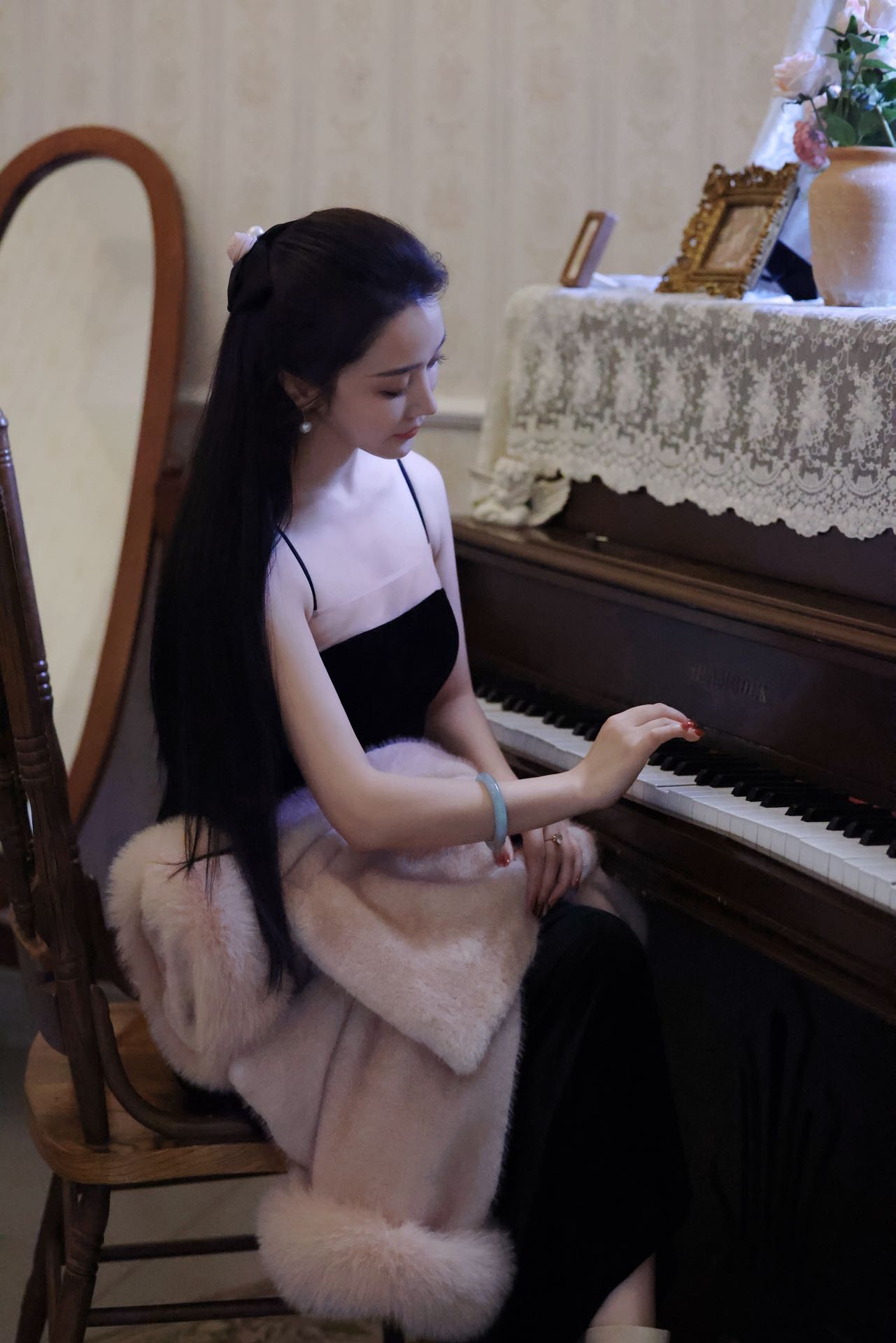 【静筠】设计款丝绒吊带连衣裙（带胸垫）