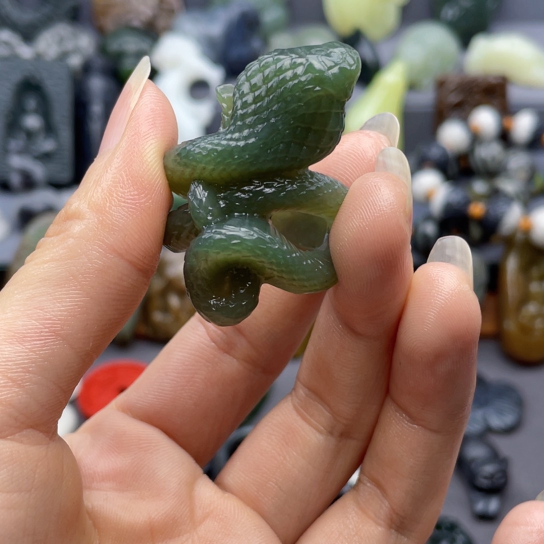 和田玉颈饰未镶嵌用****哥