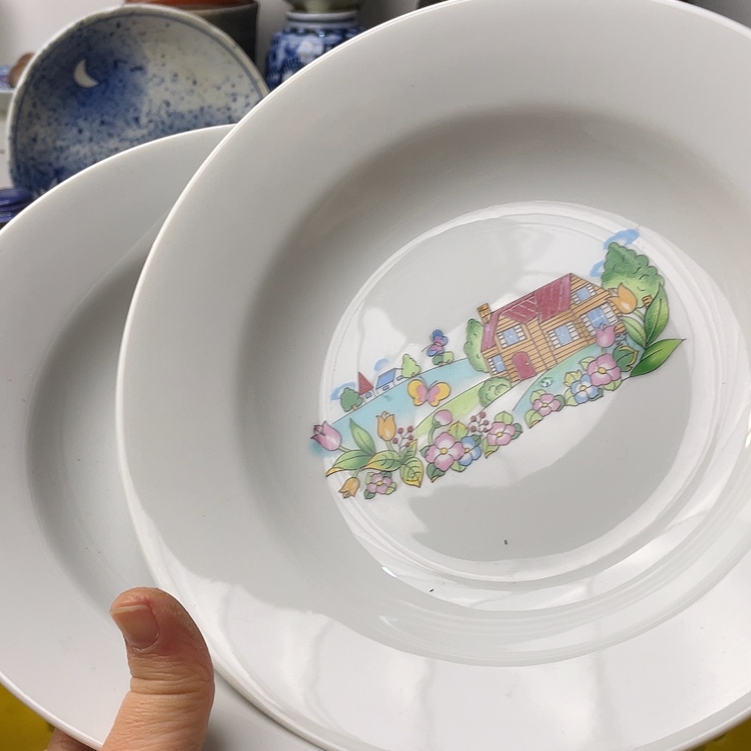 瓷片山**露哈哈哈我在这一片混乱里的笑着