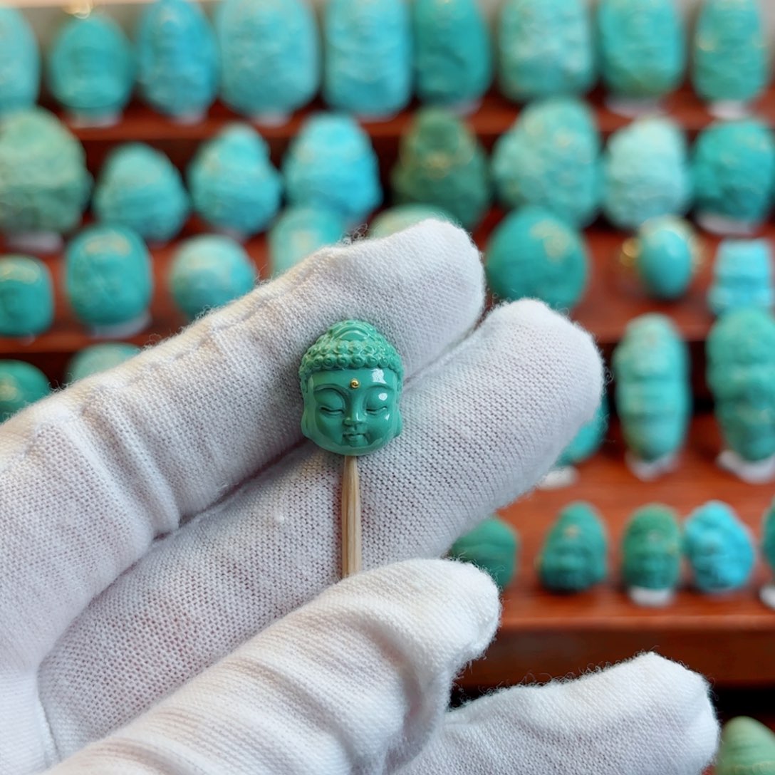 绿松石配饰未镶嵌