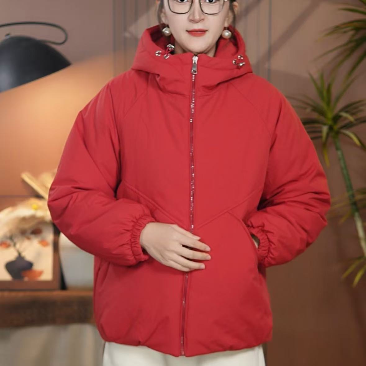 （一件过冬）冬季女款时尚加厚休闲连帽棉服外套女款时尚