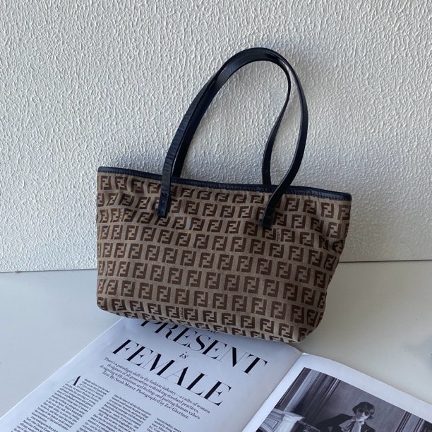 95新 FENDI/芬迪 XM/经典满印双F老花手提小托特/THJJ11112260