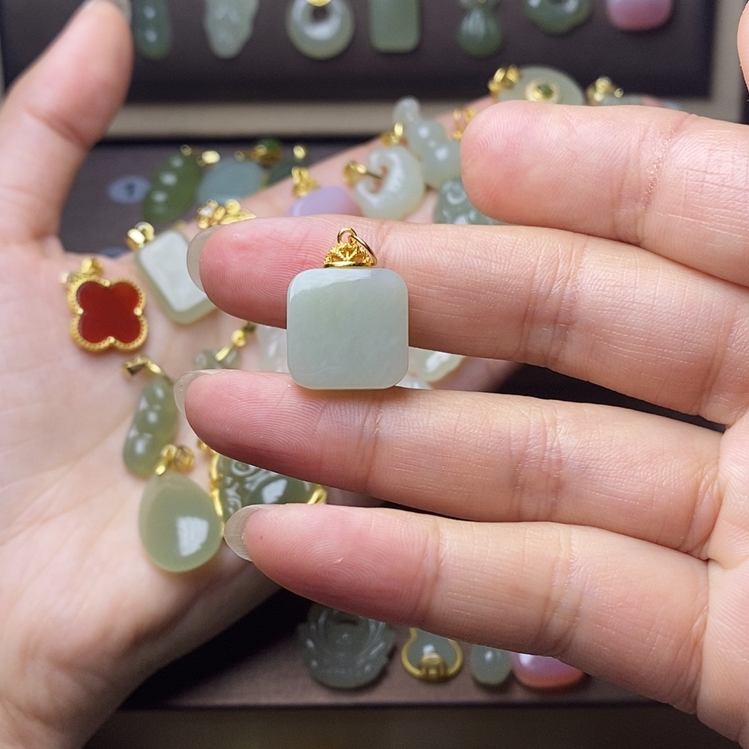 和田玉颈饰银S925镶嵌