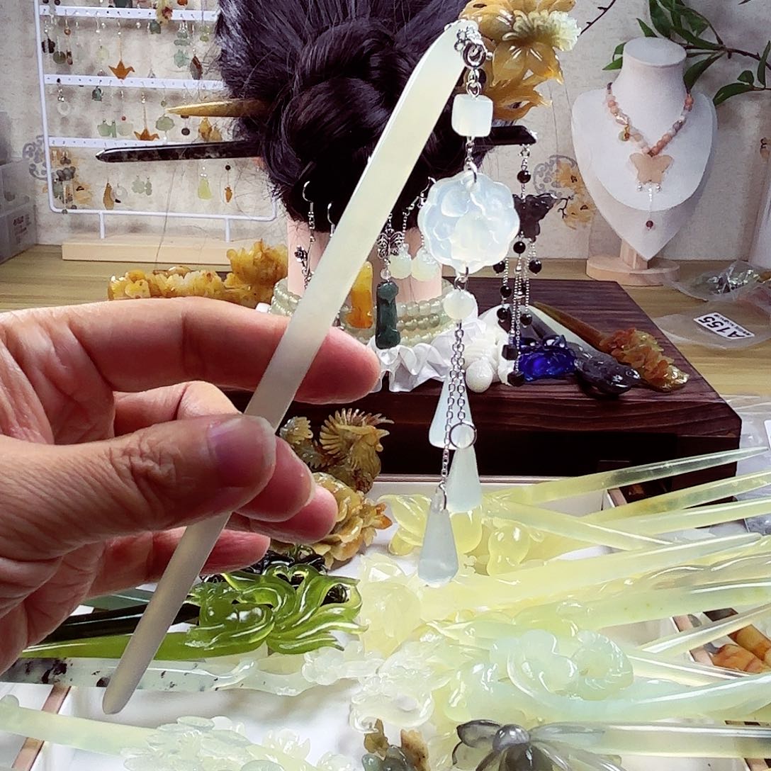 蛇纹石玉发饰合金