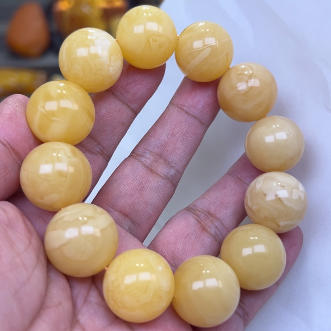 蜜蜡未镶嵌珠宝奇石20加59.13克