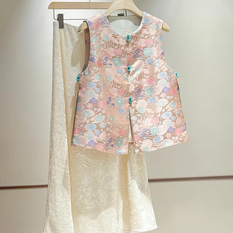 2025新中式减龄早秋款国风马夹中国风提花外穿马甲女网红设计感