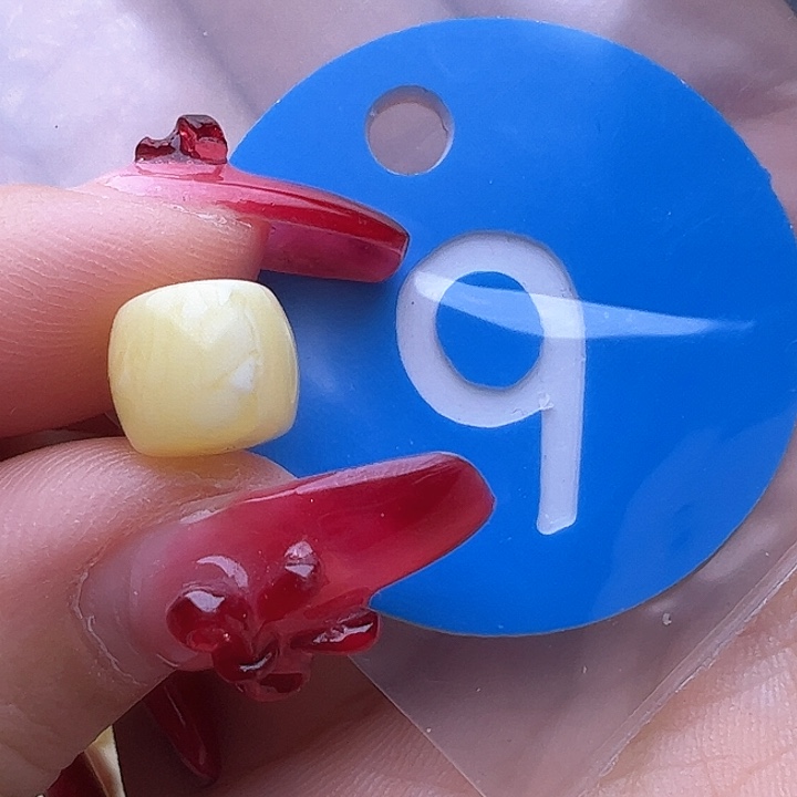 蜜蜡裸石未镶嵌8.6mm 直切