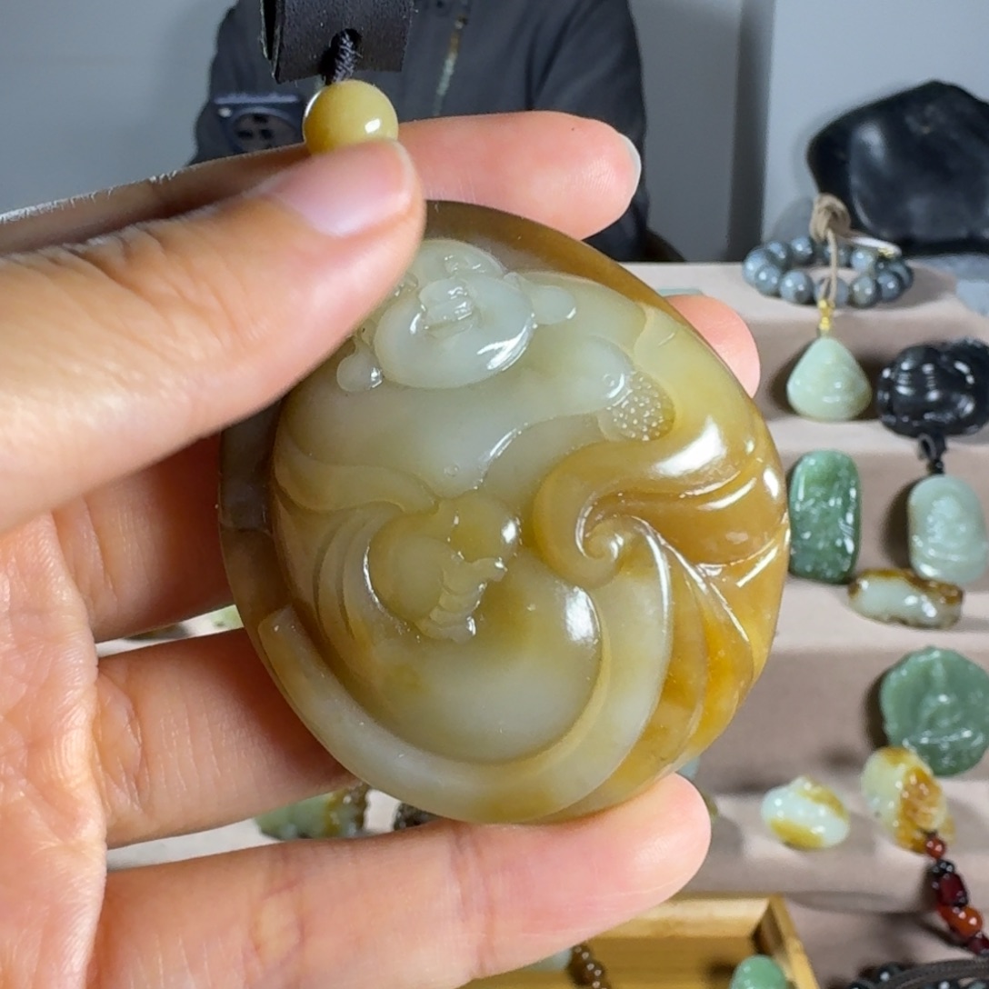 和田玉颈饰未镶嵌