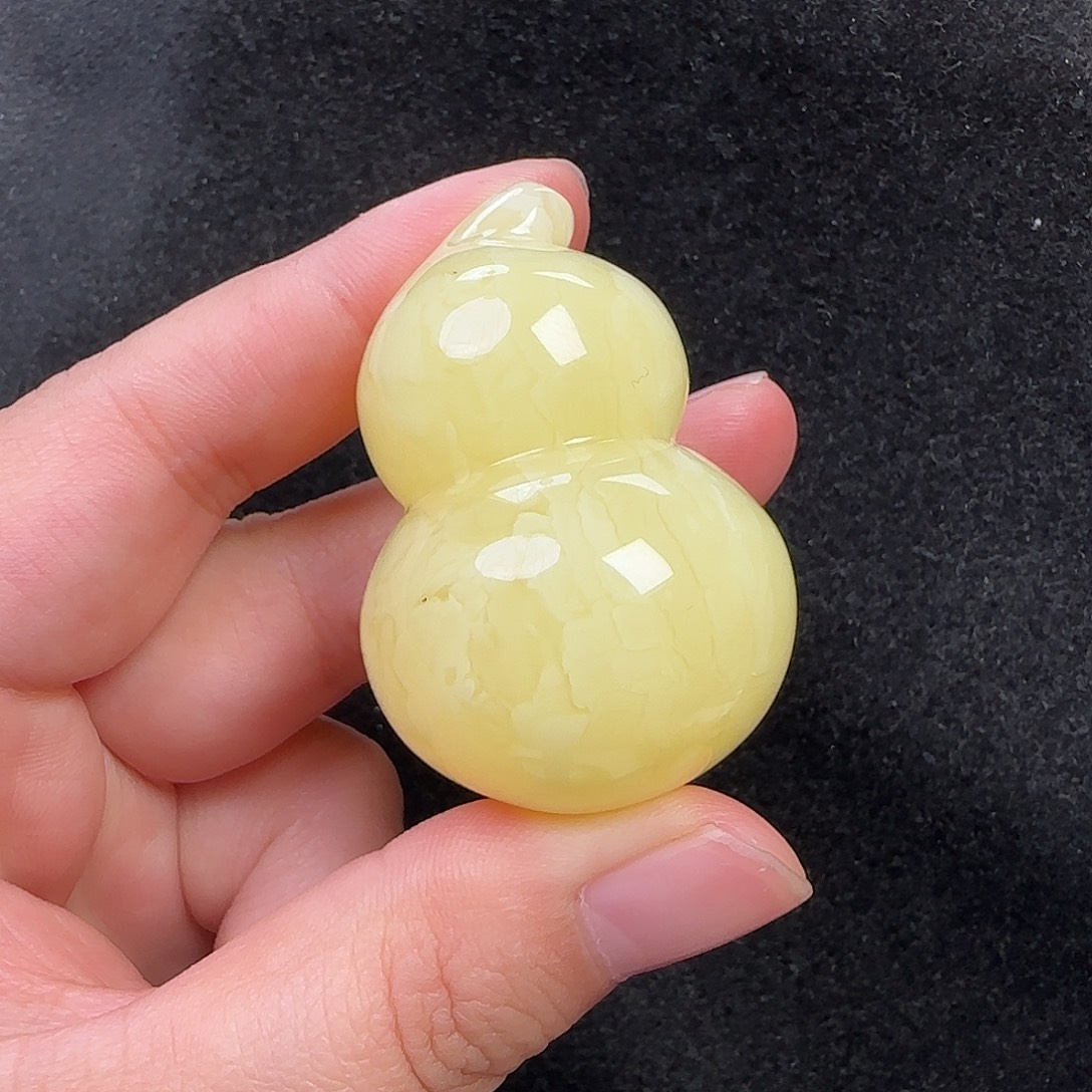 蜜蜡未镶嵌珠宝奇石