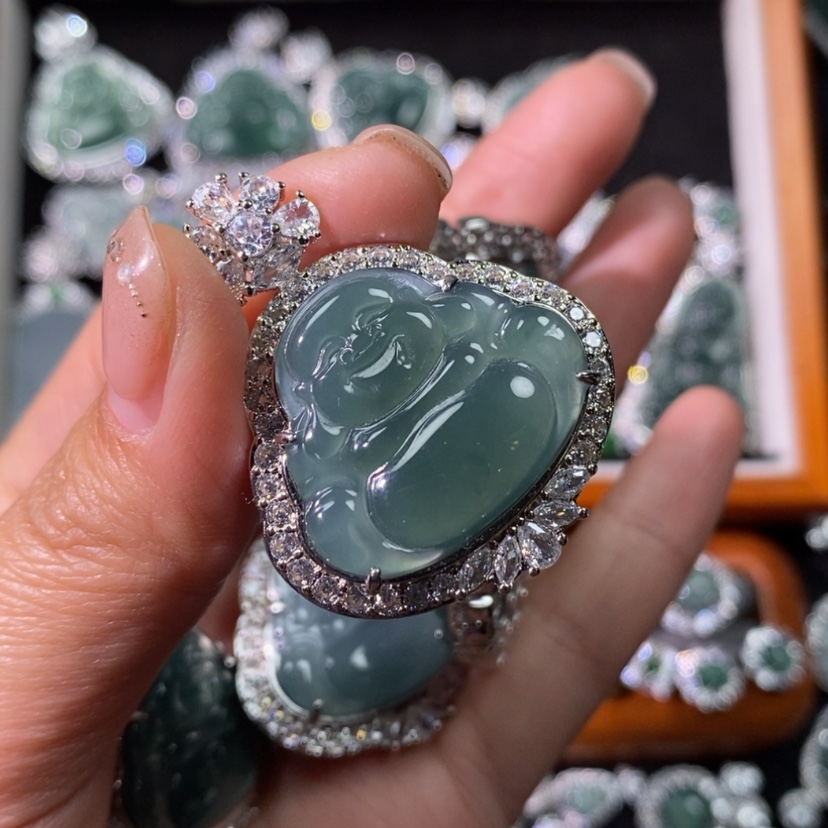 【闪购商品】翡翠颈饰未镶嵌叶*天然