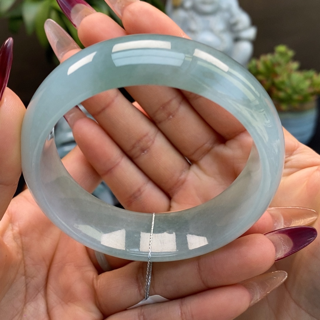 翡翠手镯未镶嵌天然